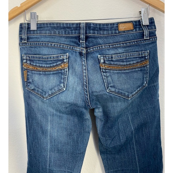 PAIGE • Laurel Canyon Low Rise Bootcut Blue Jeans - Picture 13 of 16